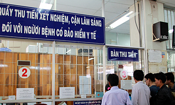 Người dân khám chữa bệnh có bảo hiểm y tế tại Bệnh viện Chợ Rẫy. Ảnh: T.N