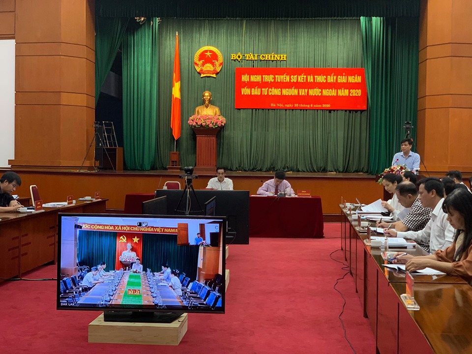 Hội nghị trực tuyến thúc đẩy giải ngân vốn đầu tư công nguồn vay nước ngoài năm 2020