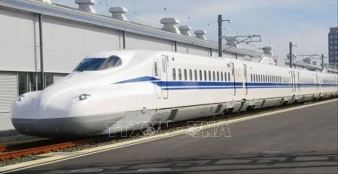 Trong giai đoạn 2021-2030, tuyến đường sắt tốc độ cao Bắc - Nam sẽ triển khai đầu tư 02 đoạn ưu tiên Hà Nội - Vinh và Nha Trang - TP. Hồ Chí Minh (Ảnh minh họa). Nguồn: TTXVN