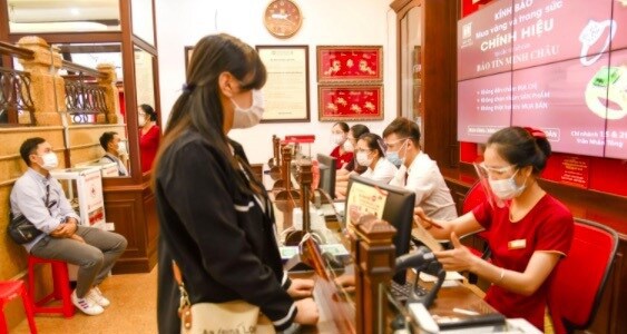 Vàng trong nước trái chiều tuần qua