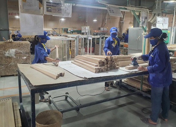 Các doanh nghiệp sẵn sàng duy trì sản xuất theo từng cấp độ dịch bệnh. Ảnh: VGP/Diệu Anh