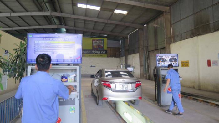 Các đơn vị đăng kiểm có trách nhiệm tuân thủ đúng quy định về cảnh báo phương tiện (Ảnh minh hoạ)