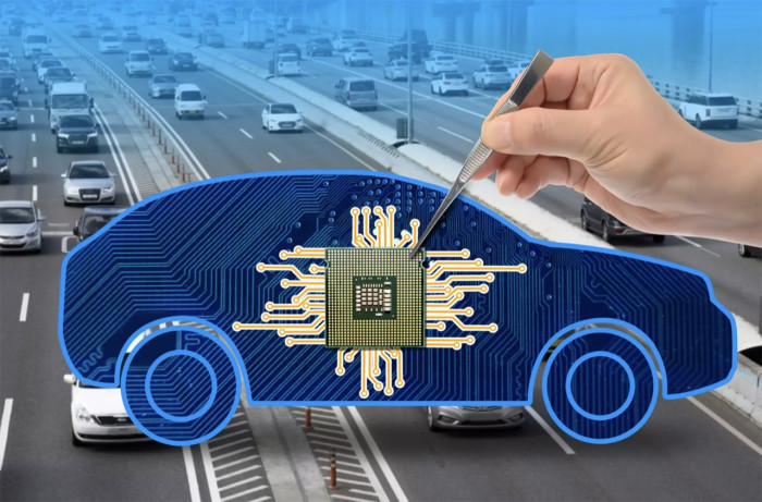 Ước tính, thiếu hụt chip toàn cầu sẽ khiến các nhà sản xuất ô tô tổn thất 110 tỷ USD lợi nhuận. Ảnh: Economic Times