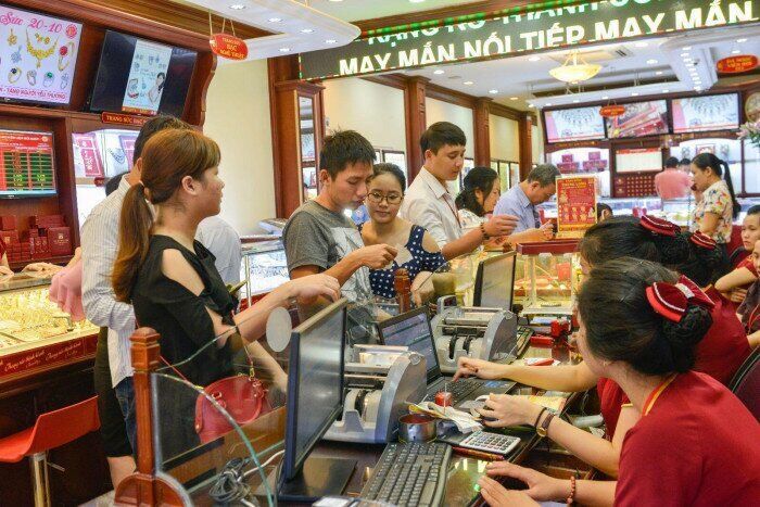 Vàng thế giới bám sát mốc 58 triệu đồng (Ảnh minh hoạ)