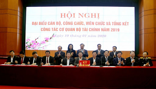 Các đơn vị thuộc Bộ Tài chính thực hiện ký giao ước thi đua