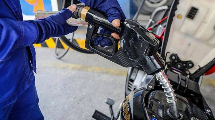 Giá xăng dầu tăng trở lại sau nhiều phiên giảm mạnh