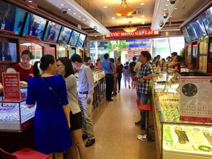 Vàng trong nước tái lập mốc 59 triệu đồng
