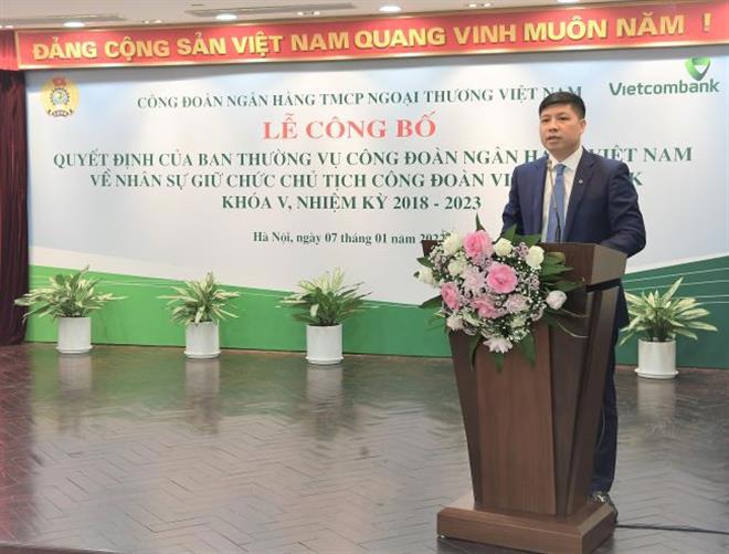 Ông Hồng Quang - Thành viên HĐQT kiêm Giám đốc Khối Nhân sự, tân Chủ tịch Công đoàn Vietcombank phát biểu nhận nhiệm vụ