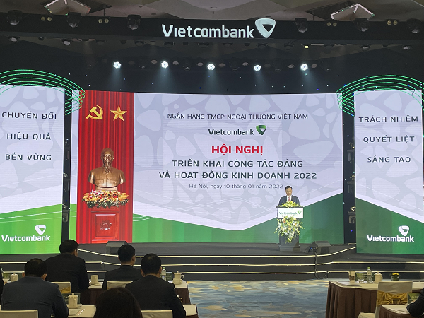 Ông Phạm Quang Dũng - Chủ tịch HĐQT Vietcombank phát biểu tại Hội nghị triển khai công tác Đảng và hoạt động kinh doanh năm 2022