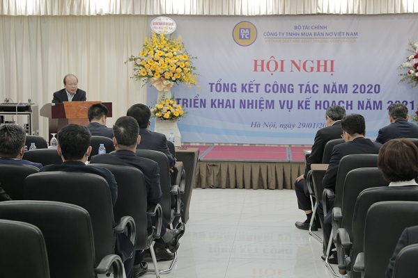 Thứ trưởng Bộ Tài chính Huỳnh Quang Hải chỉ đạo tại hội nghị