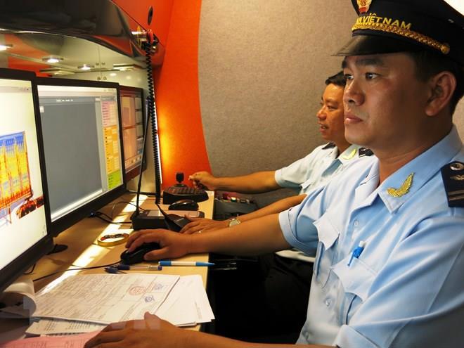 Cục Hải quan Bình Dương chỉ đạo các Phòng tham mưu, các Chi cục phân công, bố trí cán bộ công chức túc trực, sẵn sàng phục vụ doanh nghiệp