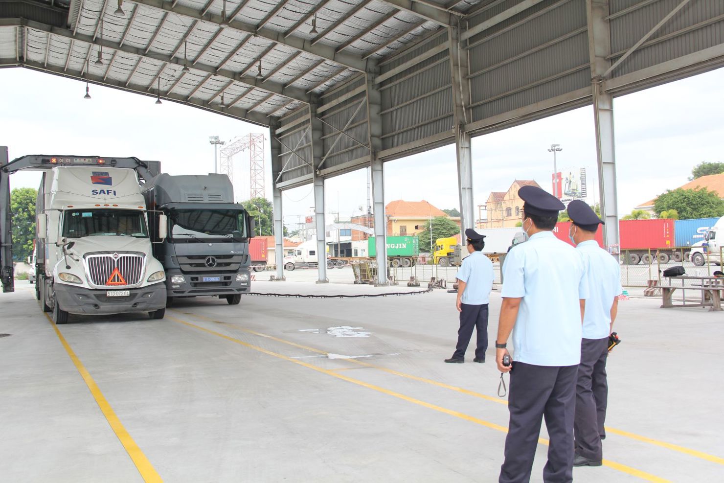 Năm 2022, Hải quan Bình Dương tiếp tục phát huy hiệu quả công tác kiểm tra hàng hóa qua máy soi container di động