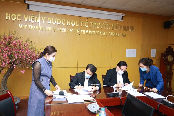 Triển khai quyết liệt các biện pháp để bảo vệ lực lượng tuyến đầu chống dịch là một trong những nhiệm vụ quan trọng hàng đầu của Bệnh viện Tuệ Tĩnh