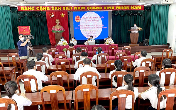 B&ecirc;n cạnh c&aacute;c phương thức truyền thống, Cục Thuế Cần Thơ lu&ocirc;n nỗ lực ứng dụng CNTT v&agrave;o c&ocirc;ng t&aacute;c tuy&ecirc;n truyền hỗ trợ NNT