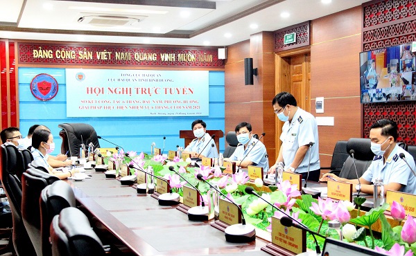 Hình ảnh tại buổi tập huấn công tác lấy mẫu, phân tích phân loại hàng hóa tại Cục Hải quan Bình Dương