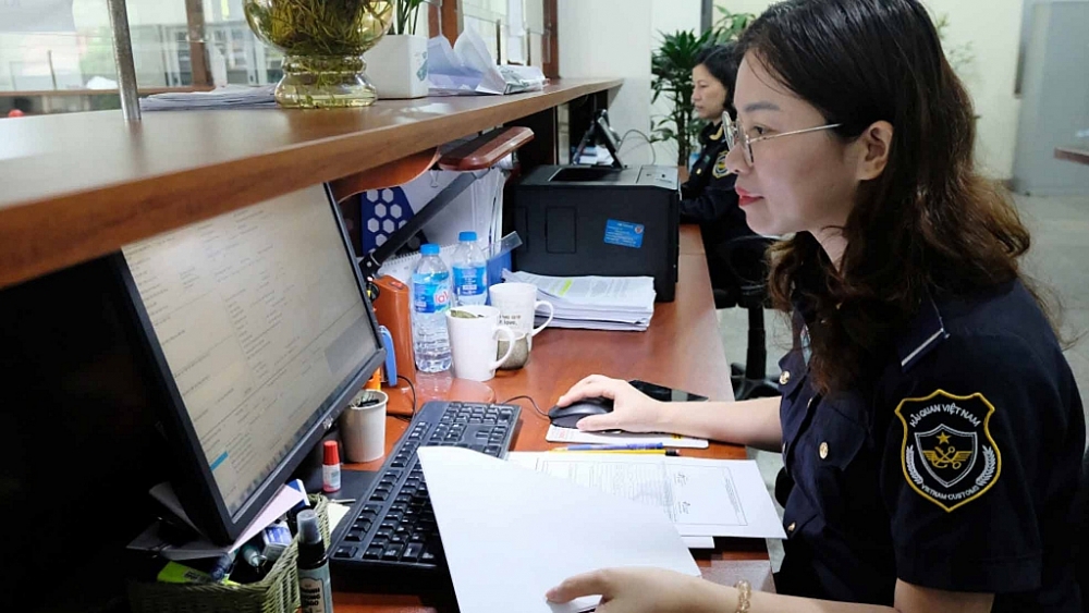 Cục Hải quan Hà Nội là đơn vị đầu tiên trong toàn Ngành triển khai Hệ thống một cửa quốc gia và Hệ thống quản lý giám sát hải quan tự động tại Cảng hàng không quốc tế