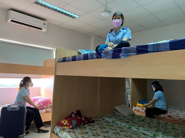 Cán bộ công chức Hải quan Bình Dương thực hiện phương án làm việc “3 tại chỗ”