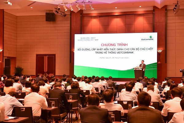  Vietcombank tổ chức bồi dưỡng, cập nhật kiến thức cho cán bộ chủ chốt trong toàn hệ thống