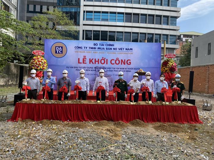 Đại diện Lãnh đạo DATC cùng các đơn vị liên quan thực hiện nghi lễ khởi công dự án