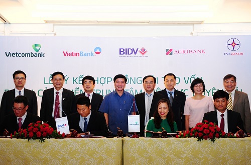 Lễ ký kết hợp đồng tín dụng tài trợ 5.500 tỷ đồng vốn đầu tư xây dựng Dự án Cảng biển Trung tâm Điện lực Duyên Hải giữa Vietcombank, Vietinbank, BIDV, Agribank và EVN GENCO1