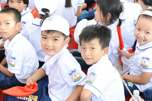 Niềm vui ngày khai giảng trong ngôi trường mới