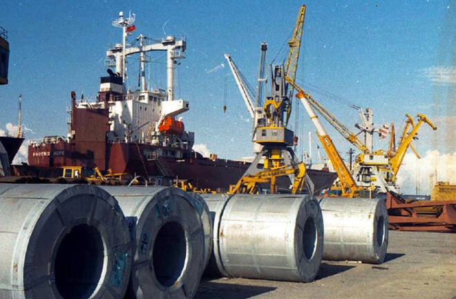 Doanh nghiệp thép trong nước việc áp dụng biện pháp tự vệ đối với thép nhập khẩu