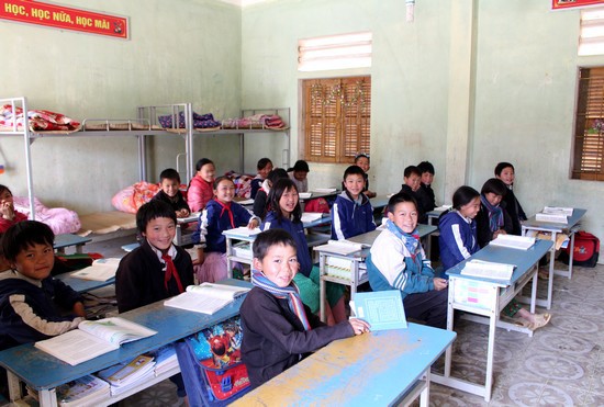 Chính phủ cũng thực hiện hỗ trợ tiền ăn, tiền nhà ở và gạo cho mỗi học sinh được hỗ trợ tiền ăn mỗi tháng bằng 40% mức lương cơ sở