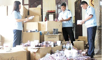 Cục Hải quan tỉnh Quảng Ninh điều chỉnh tăng thêm 800 tỷ đồng, nâng tổng số chỉ tiêu phải thu của Cục lên 9.800 tỷ đồng trong năm 2017.