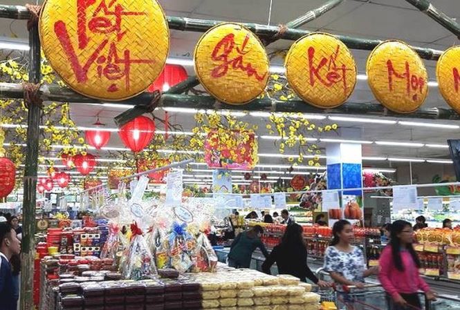 Trên địa bàn TP. Hà Nội gần 12.000 điểm bán hàng bình ổn Tết được triển khai.