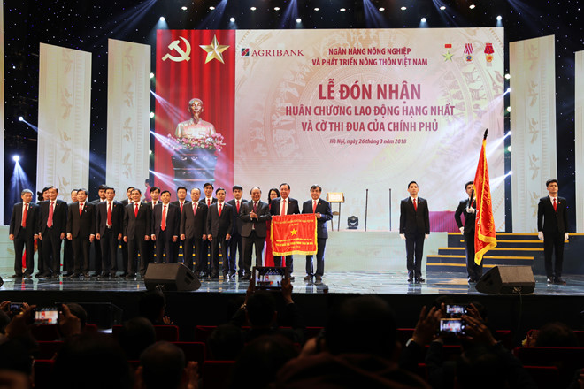 Agribank đón nhận Huân chương Lao động hạng Nhất (tháng 3/2018).