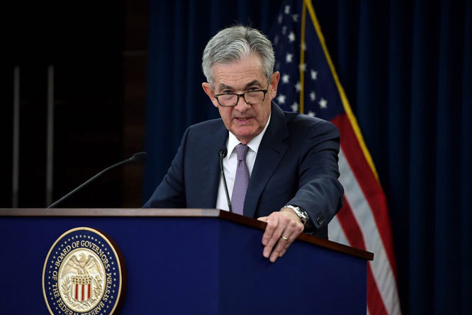 Chủ tịch FED Jerome Powell phát biểu trong một buổi họp báo tại Washington (Mỹ).