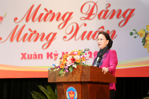 Chủ tịch Quốc hội Nguyễn Thị Kim Ngân phát biểu chỉ đạo tại buổi làm việc.