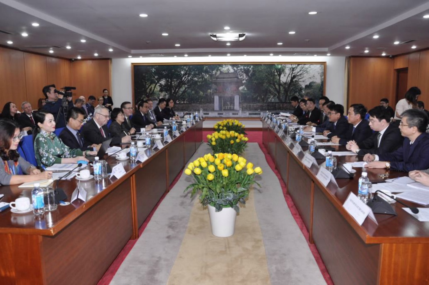 Quang cảnh buổi làm việc giữa Bộ Tài chính và US-ABC.
