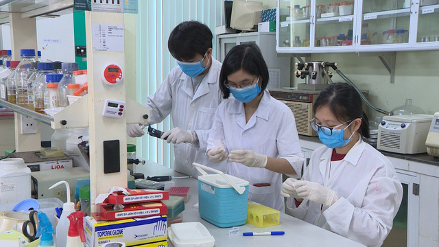 5 tỷ đồng hỗ trợ sản xuất 10 nghìn bộ kit phát hiện nhanh SARS-CoV-2.