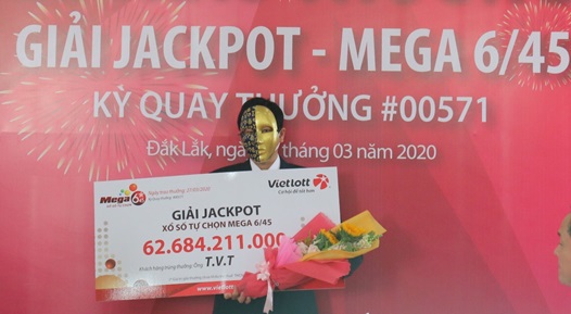 Ông T.V.T lĩnh giải Jackpot trị giá 62,6 tỷ đồng.