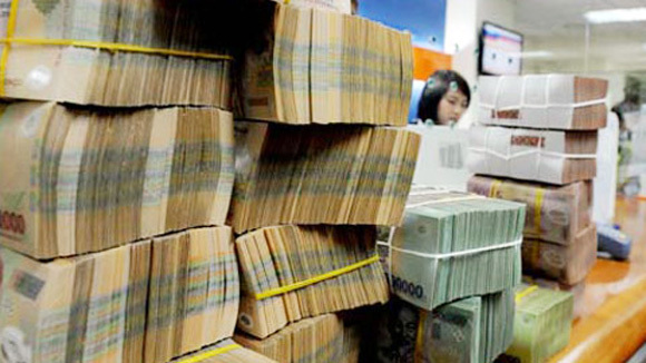 Thanh khoản hệ thống ngân hàng liên tục trong tình trạng dư thừa trong những tháng đầu năm.