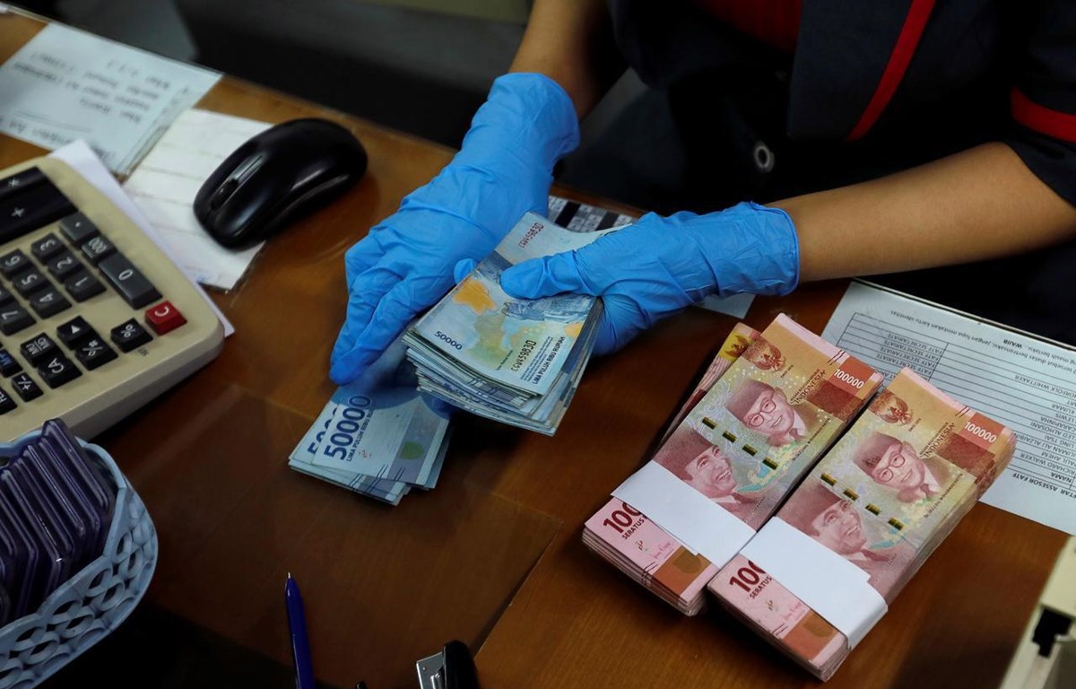 Indonesia phát hành 27 tỷ USD trái phiếu chính phủ để đối phó COVID-19.