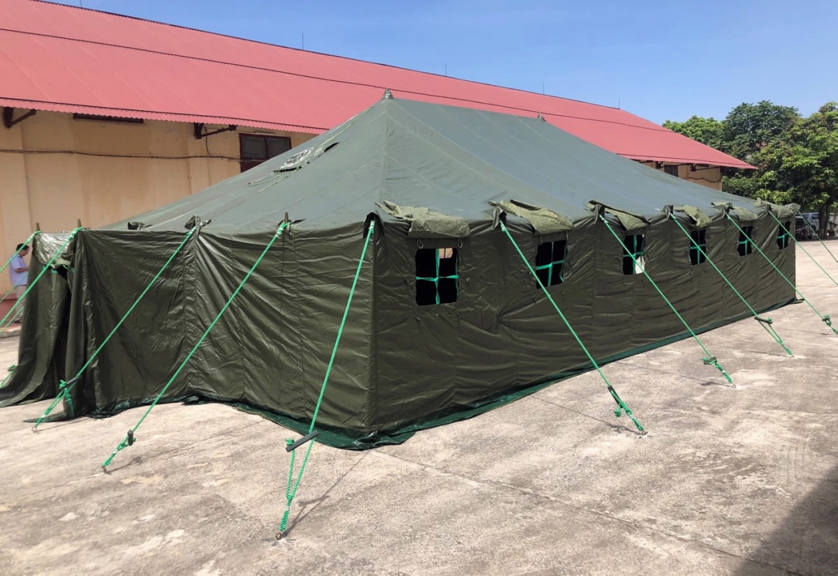 Kiểm tra lắp dựng nhà bạt trước khi giao cho các đơn vị tiếp nhận của Bộ Quốc phòng.