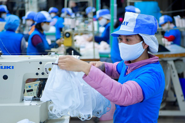 Tổng cục Hải quan tiếp tục phối hợp tạo thuận lợi cho xuất khẩu các loại khẩu trang kháng khuẩn, khẩu trang kháng giọt bắn cho các nước có nhu cầu, nhất là các nước châu Âu, Hoa Kỳ.