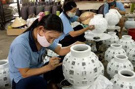 Hộ kinh doanh cá thể và người lao động là đối tượng dễ bị tổn thương trong đại dịch Covid-19.