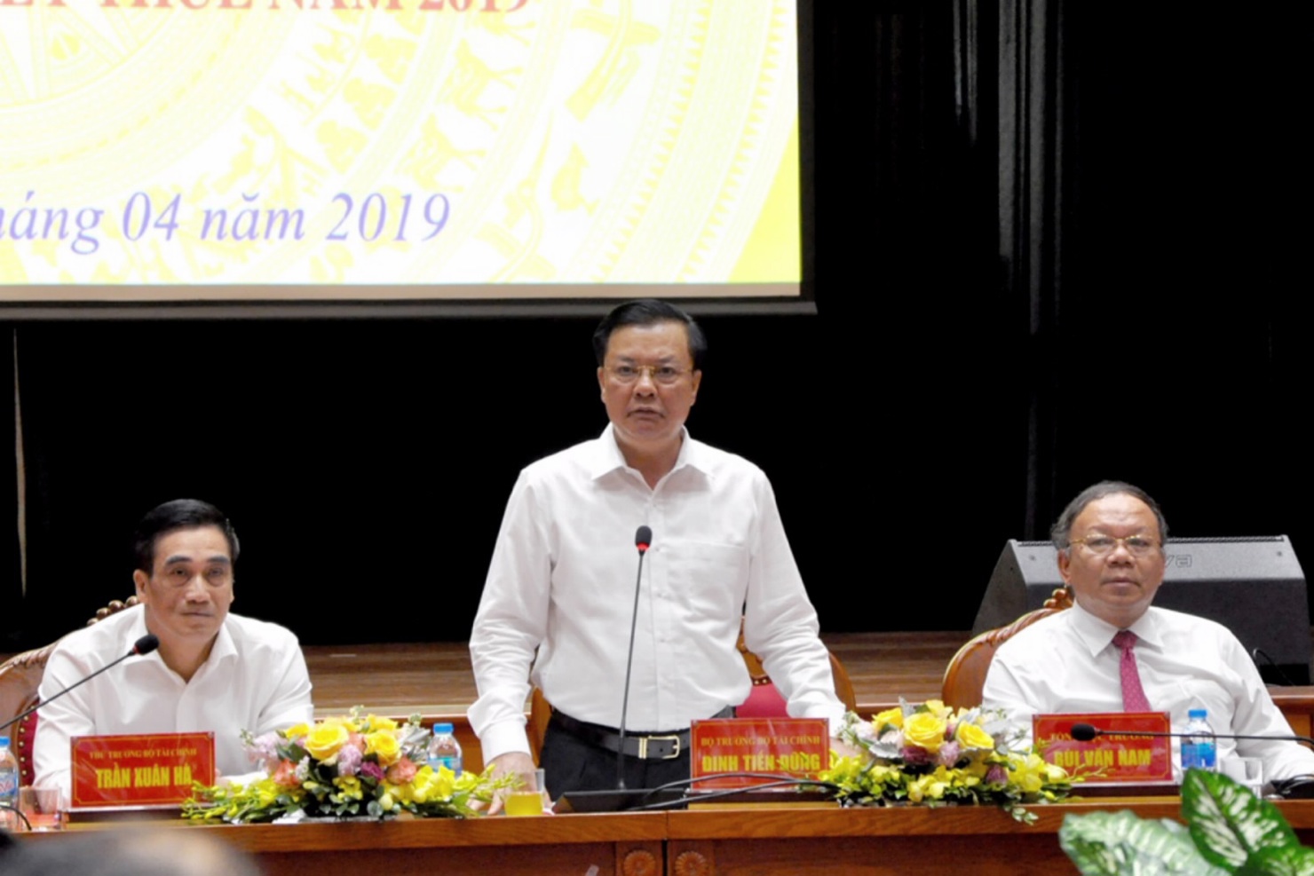 Bộ trưởng Đinh Tiến Dũng phát biểu chỉ đạo tại Hội nghị.