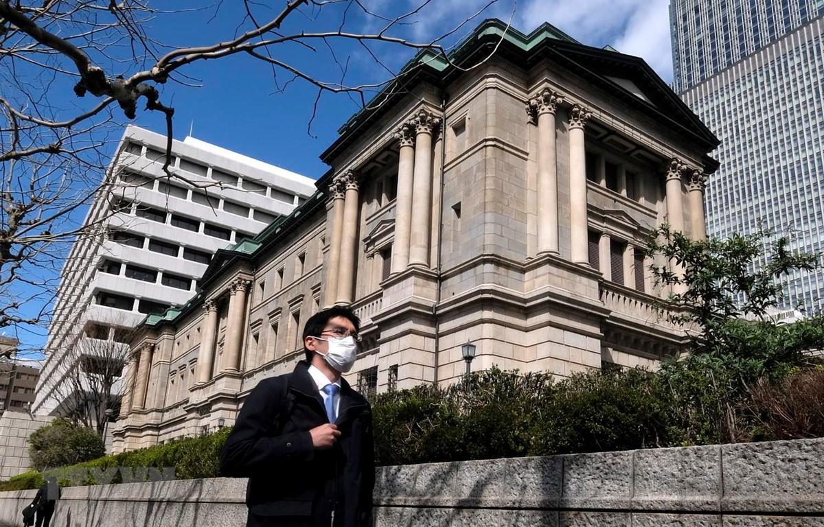 Trụ sở Ngân hàng trung ương Nhật Bản (BOJ) tại Tokyo, Nhật Bản ngày 16/3 vừa qua. (Ảnh: AFP/TTXVN)