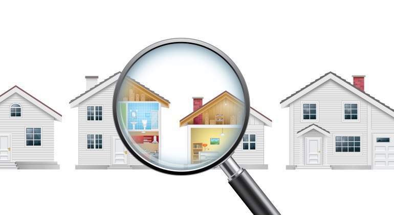 Xem địa thế cụ thể của đất nhằm tránh tình trạng đất không đúng như trên giấy tờ.