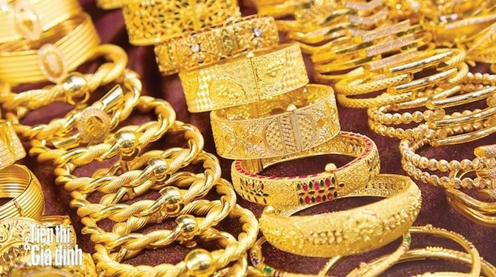 USD biến động kỷ lục, vàng tụt giảm