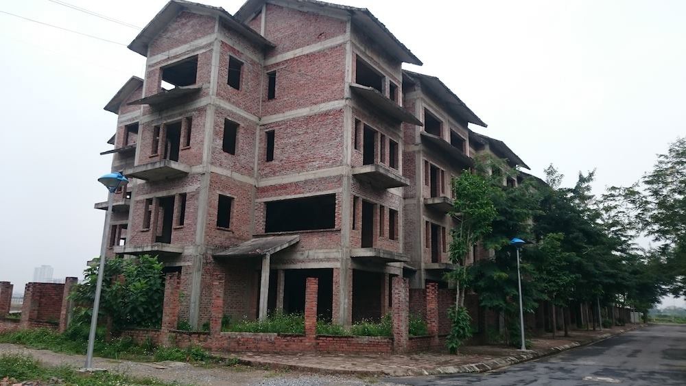 Dịch Covid-19 khiến thị trường BĐS trầm lắng, ngân hàng đang đứng trước không ít khó khăn.