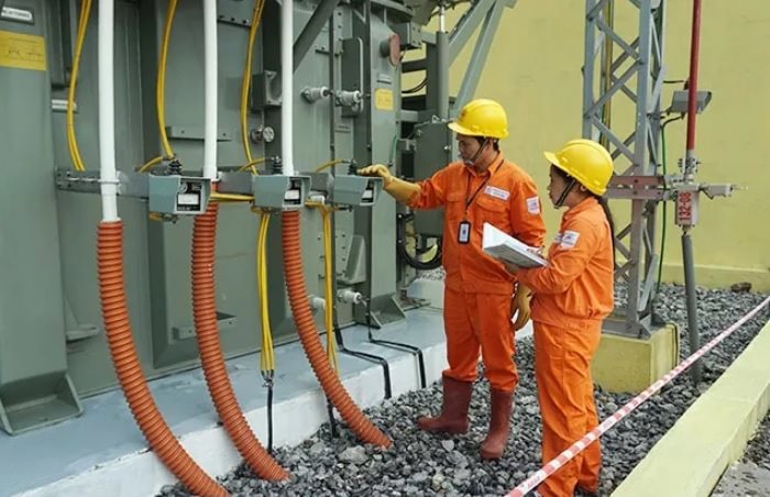 Hơn 8,2 triệu khách hàng ở miền Nam được giảm 3.580 tỷ đồng tiền điện.