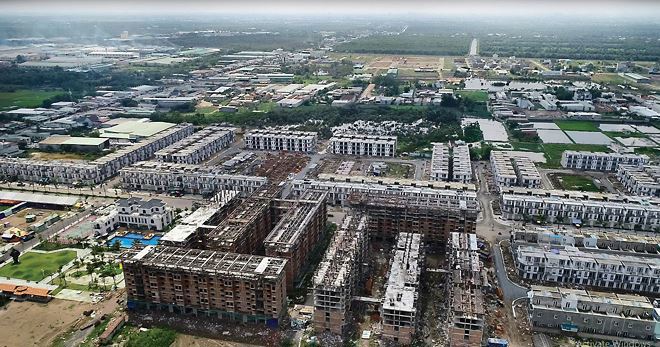 Trước khi mua đất nền tỉnh lẻ để đầu tư, khách hàng nên chú ý đến vấn đề pháp lý dự án.