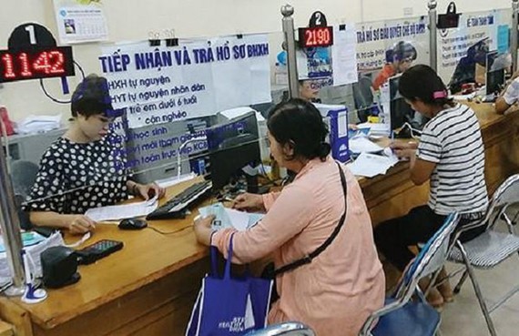 Đề nghị giảm số năm đóng BHXH để hưởng lương hưu.