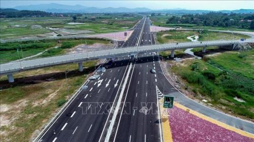Hạ tầng cải thiện rõ rệt đang là một trong các yếu tố thu hút đầu tư vào Quảng Ninh.