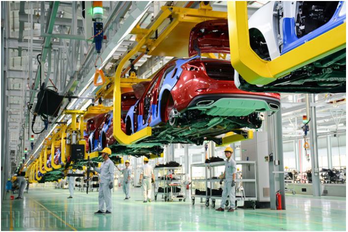  Xe ô tô sản xuất trong nước được giảm 50% mức thu lệ phí trước bạ. 